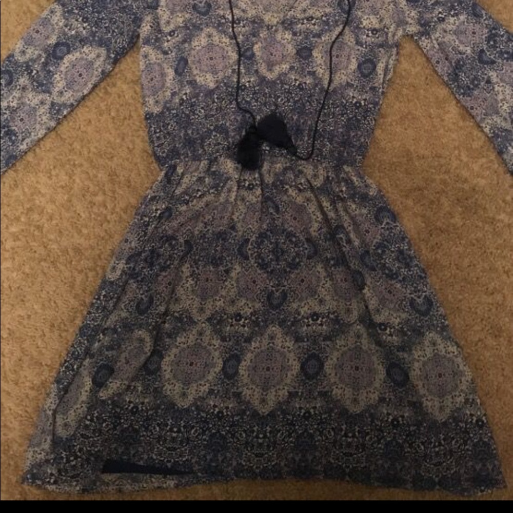 Dress - Picture 2 of 3